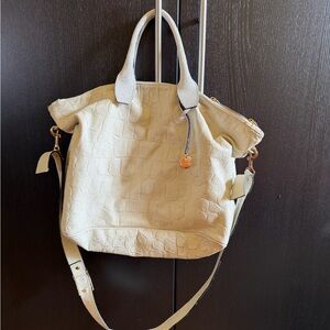 Cream Croc-Embossed Leather Tote Bag Dimoni made in Spain